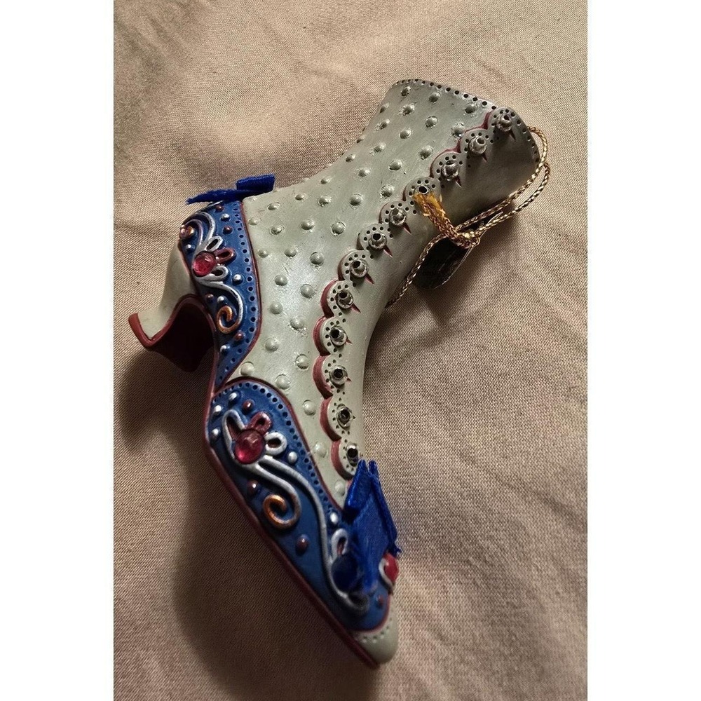High Button Beauty from the Stepping in Time ornament collection - Picture 1 of 6